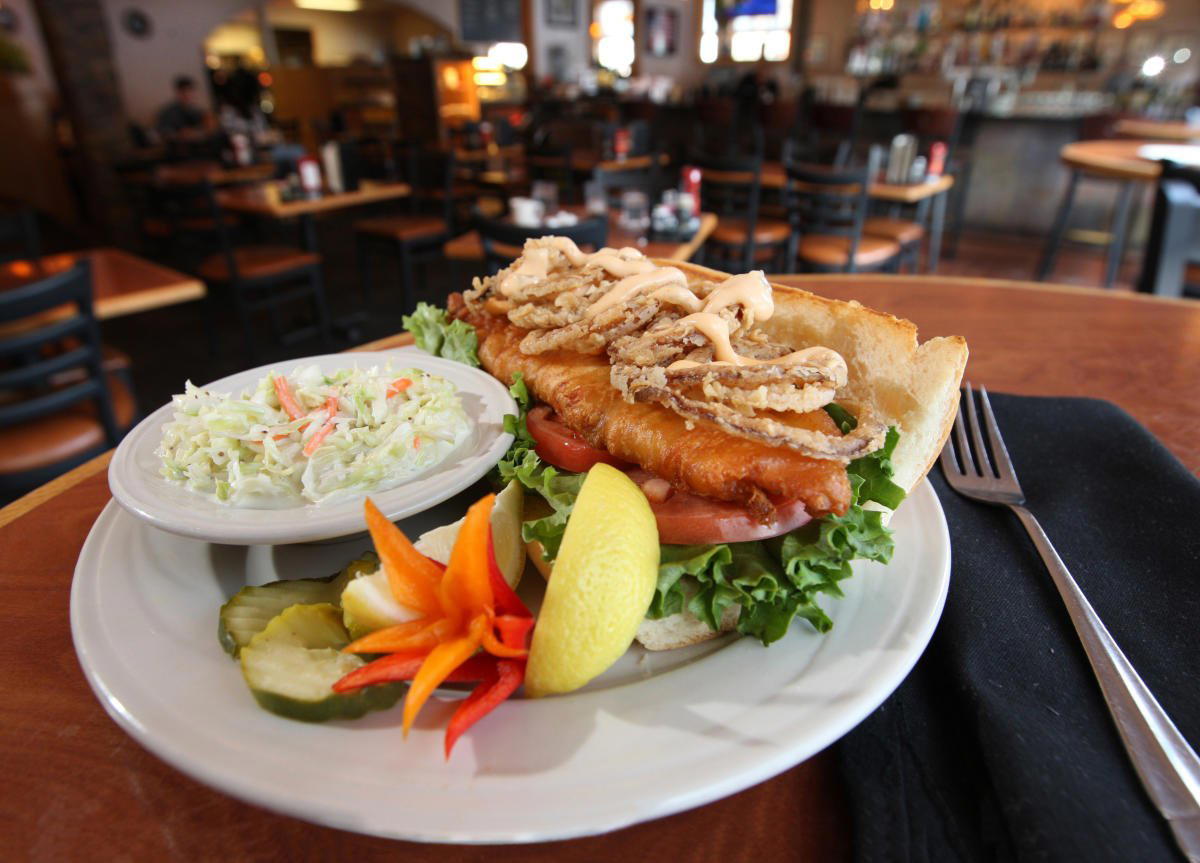 Canadian Honker Restaurant bar in Rochester, United States