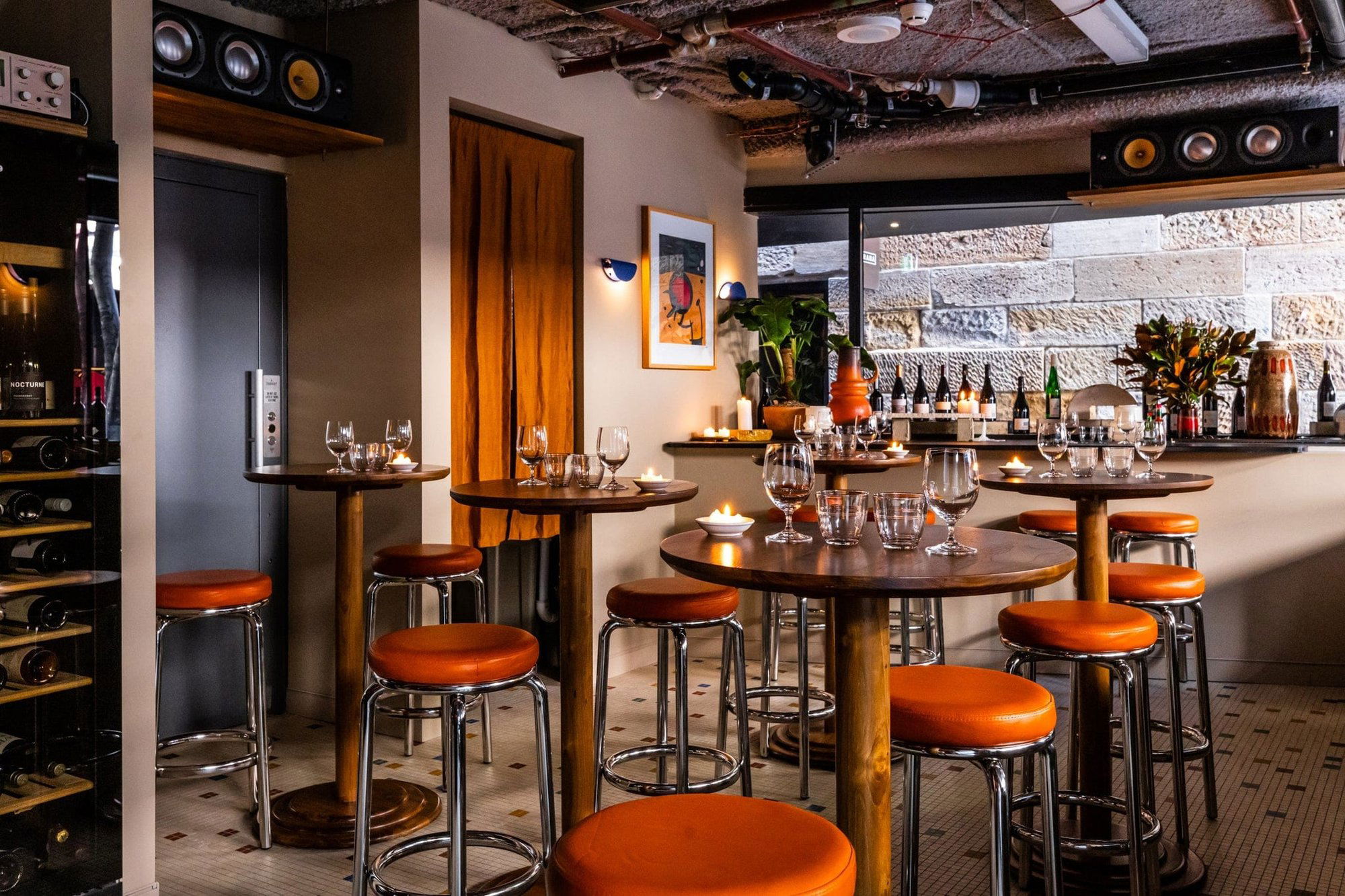 Tigra, Bar in Sydney