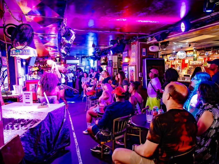 Bob and Barbara's Lounge, Philadelphia, United States