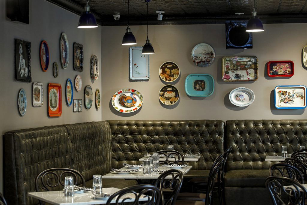 Liguria, Bar in Santiago