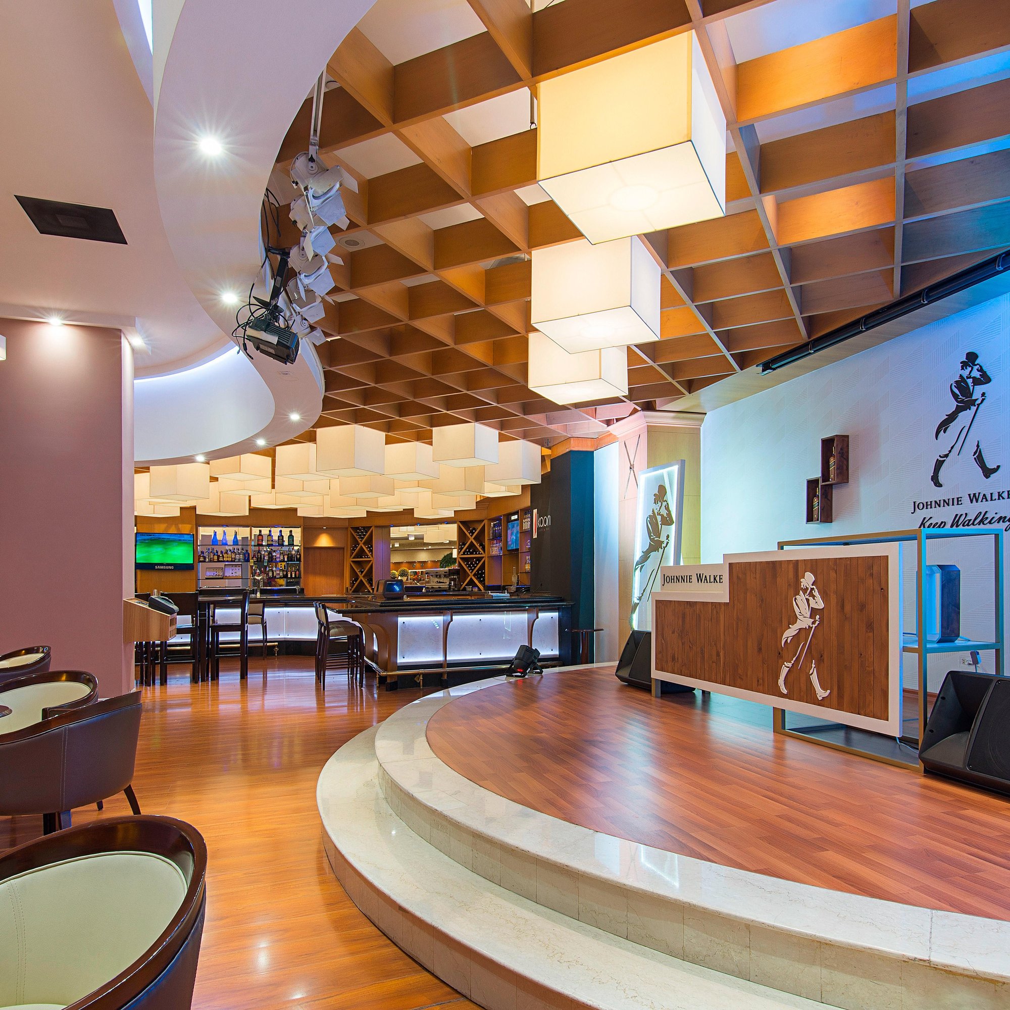Exchange Bar & Kaori Sushi Bar, Bar in Quito