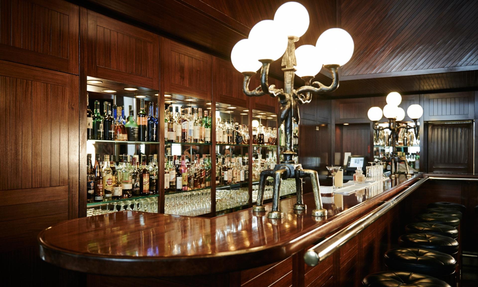 Restaurant Kronenhalle bar in Zurich, Switzerland