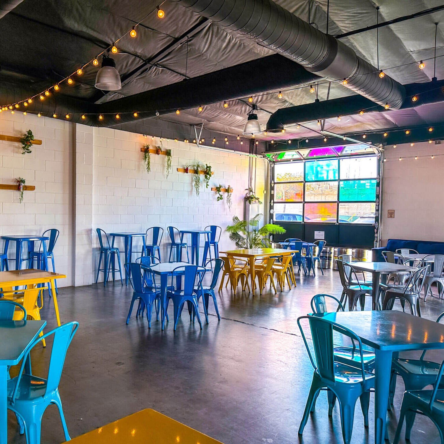 Radiant Beer Co., Bar in Anaheim