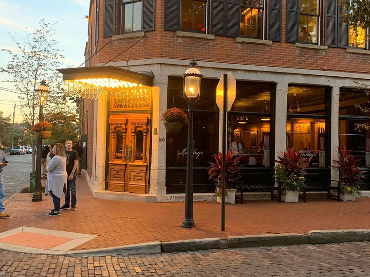 Lindey's, Columbus, United States
