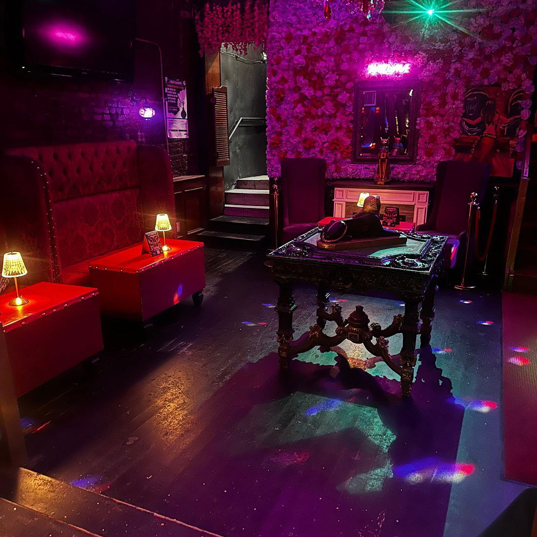 Osama Hookah Lounge, Bar in Zallaq