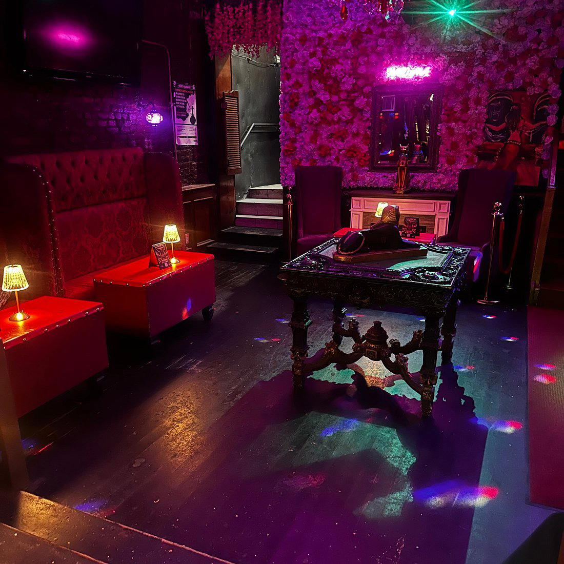 Osama Hookah Lounge bar in Zallaq