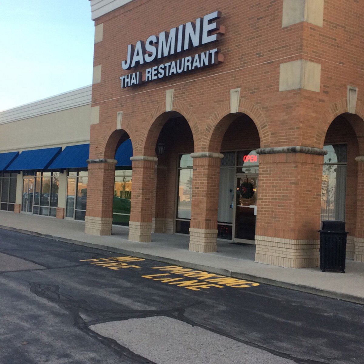 Jasmine Thai Restaurant, Bar in Indianapolis