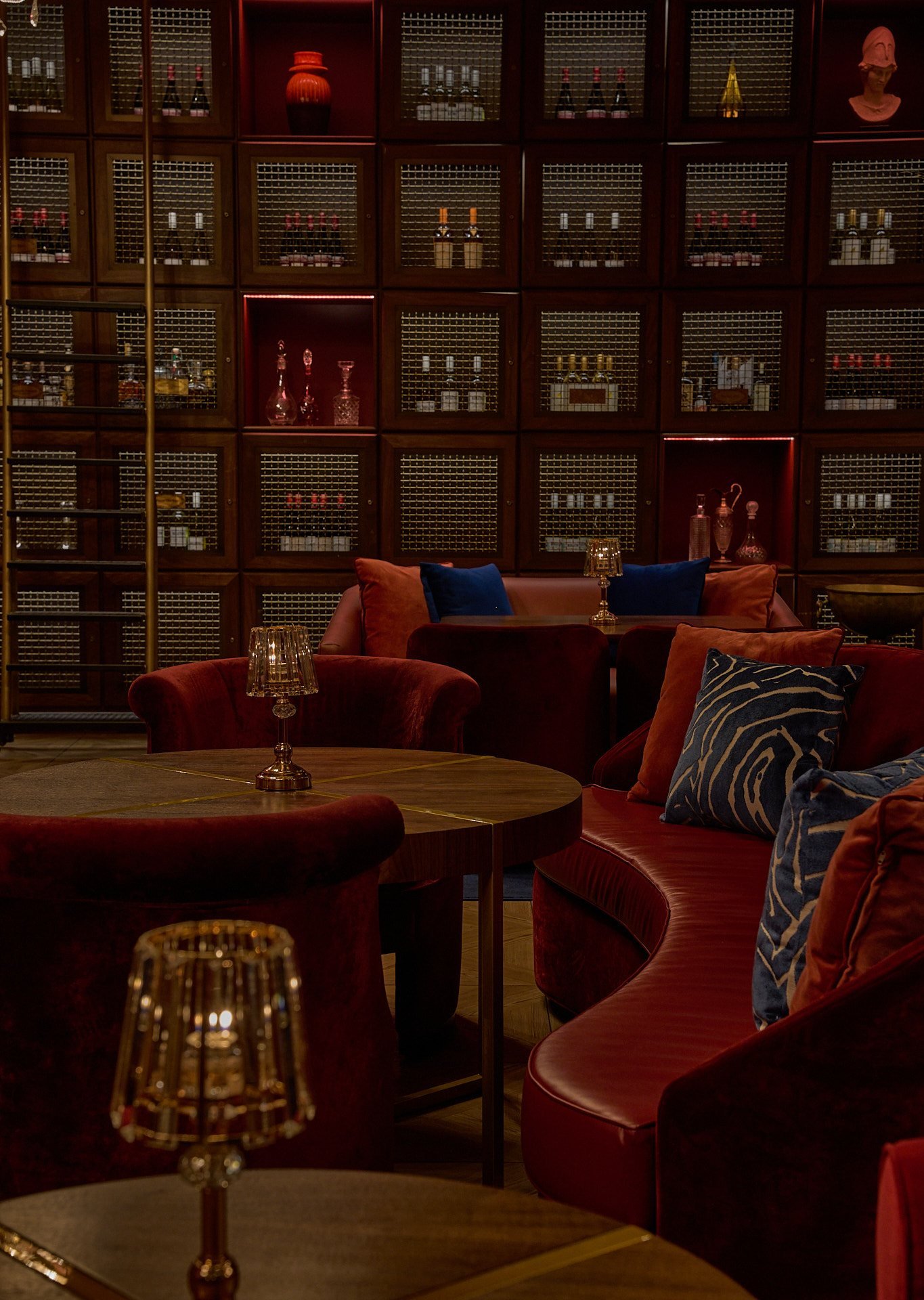 Bar Avoja, Bar in Los Angeles