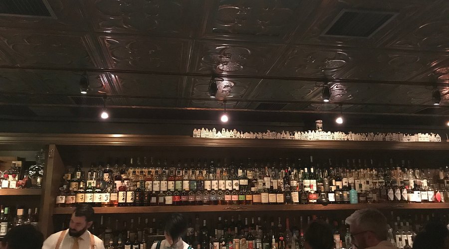 Bar High Five