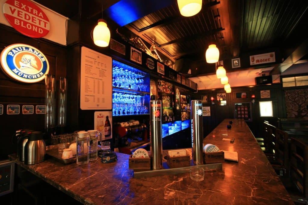 Jeno Belgium Pub, Hsi An, China