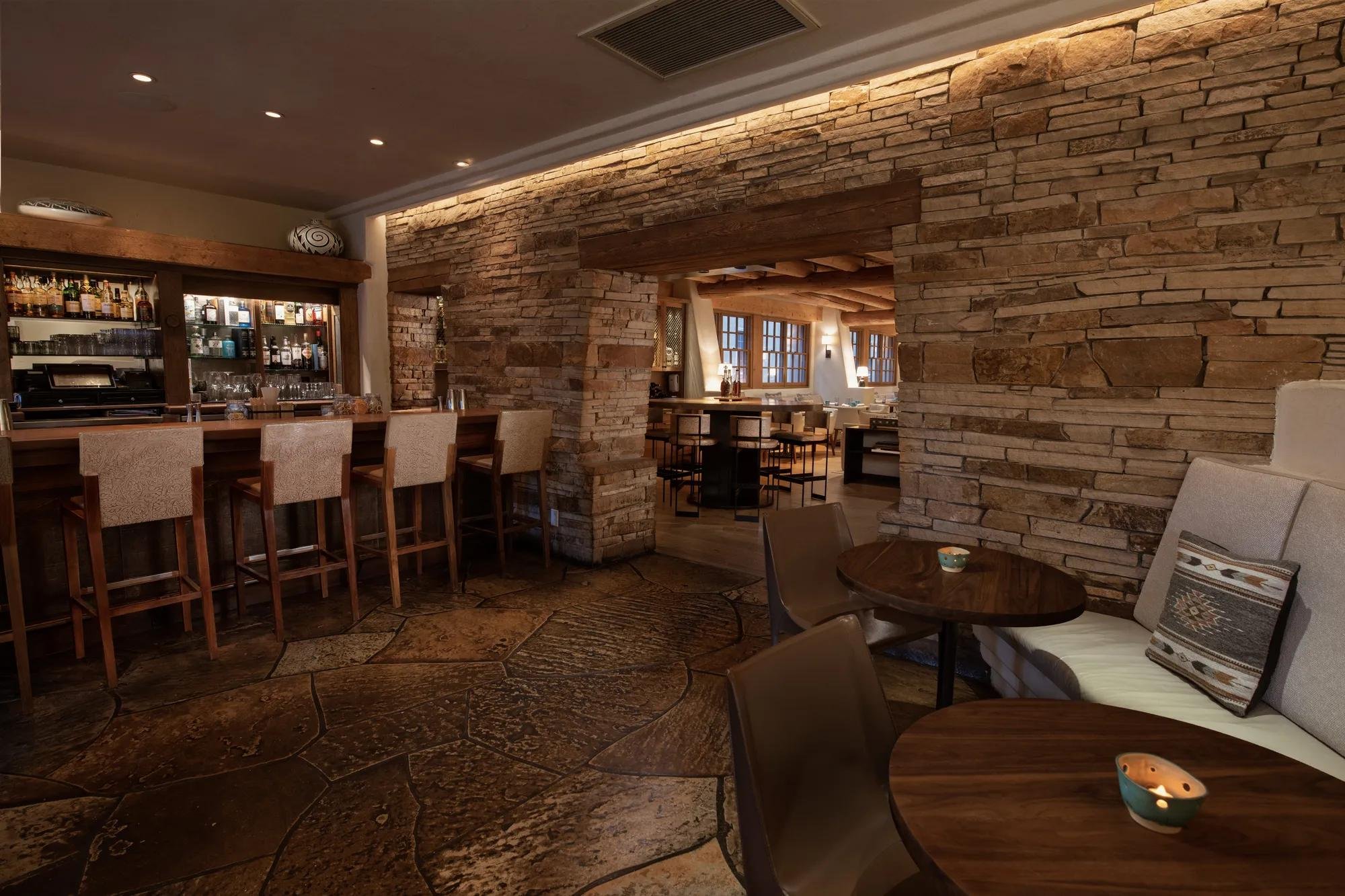 Anasazi Bar and Lounge