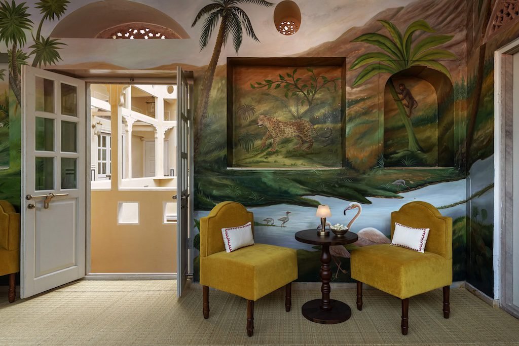 Pukhraj Lounge