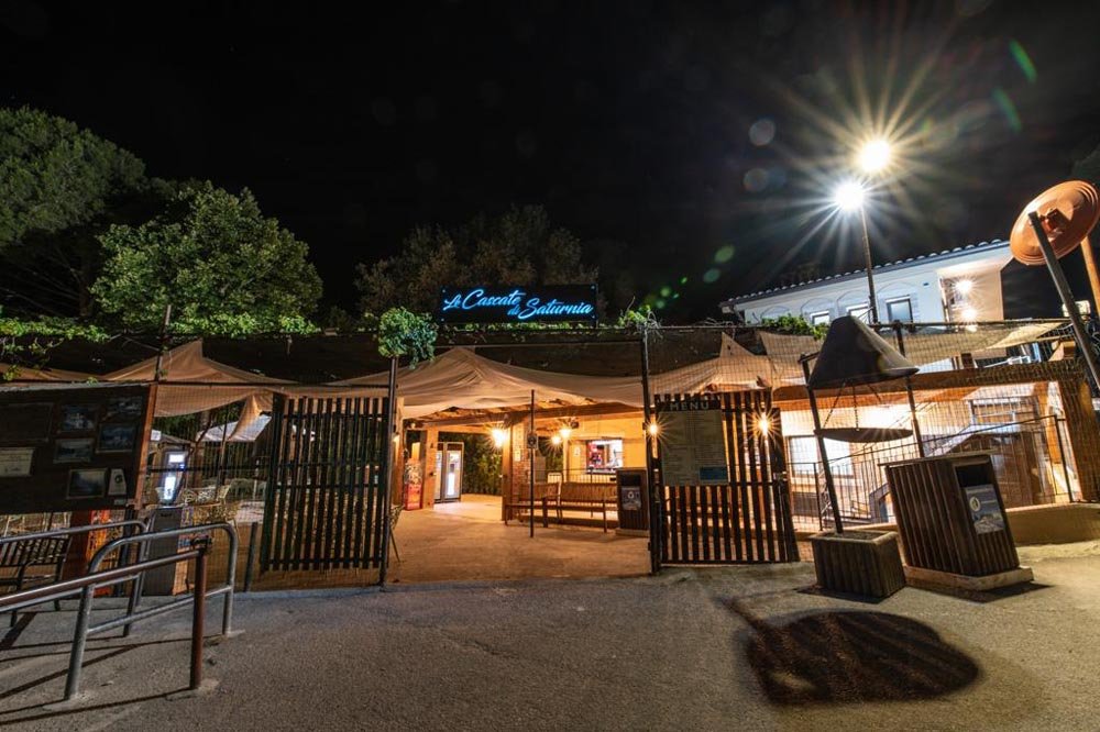 Cascate del Mulino bar in Manciano, Italy