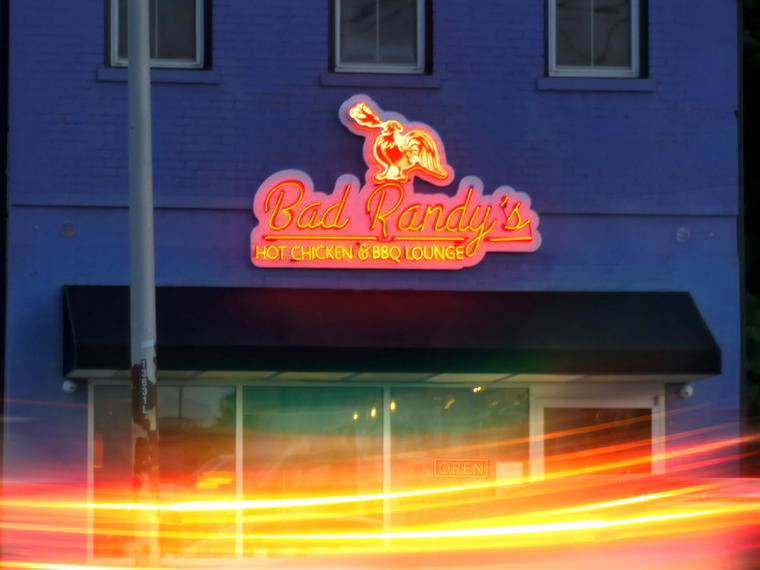 Bad Randy's Hot Chicken & BBQ Lounge, Evansville, United States