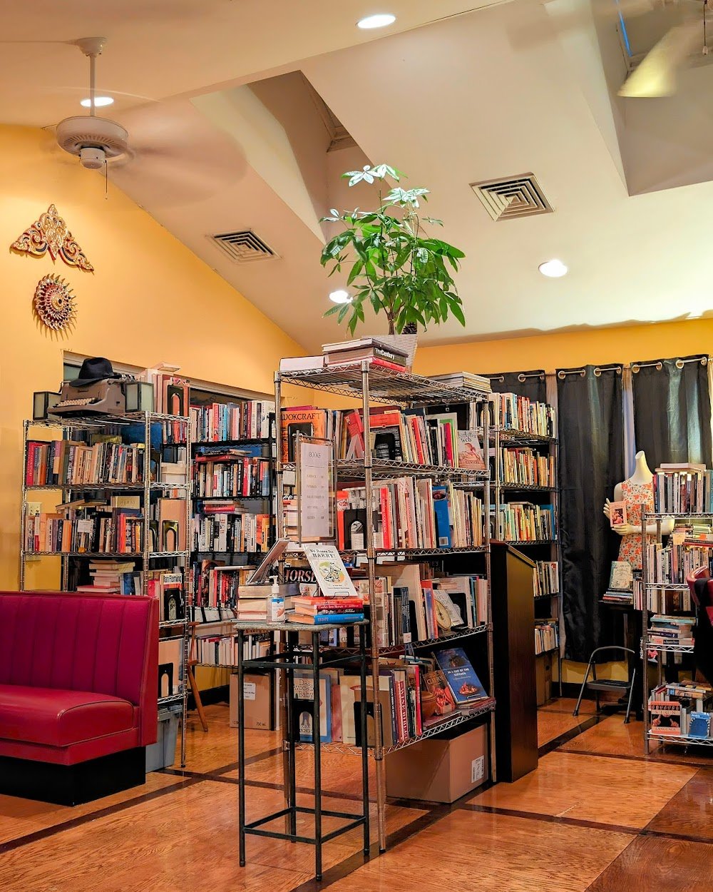 Baan Sawan Thai Bistro bar in Columbia, United States