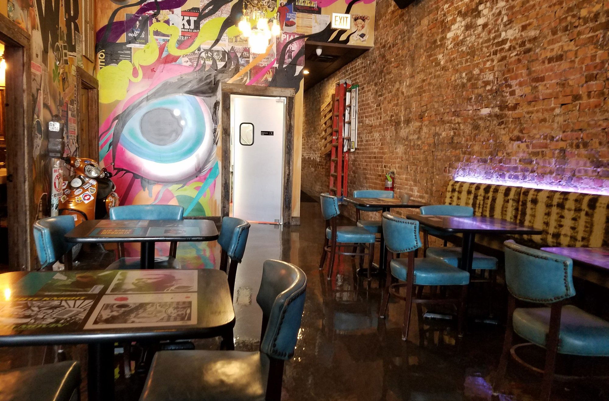 Six06 Cafe Bar, Bar in Chicago