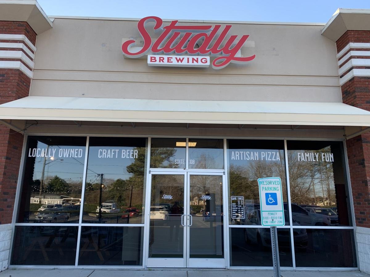 Studly Brewing Company bar in Chesapeake, United States