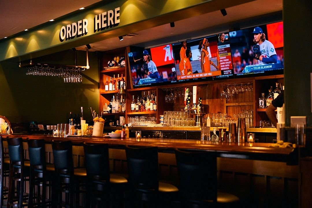 Holloway, Bar in Los Angeles