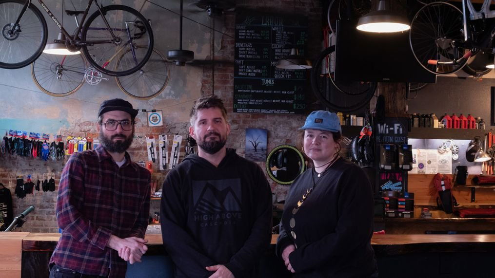 Peloton Cafe Bike Shop, Bar in Seattle