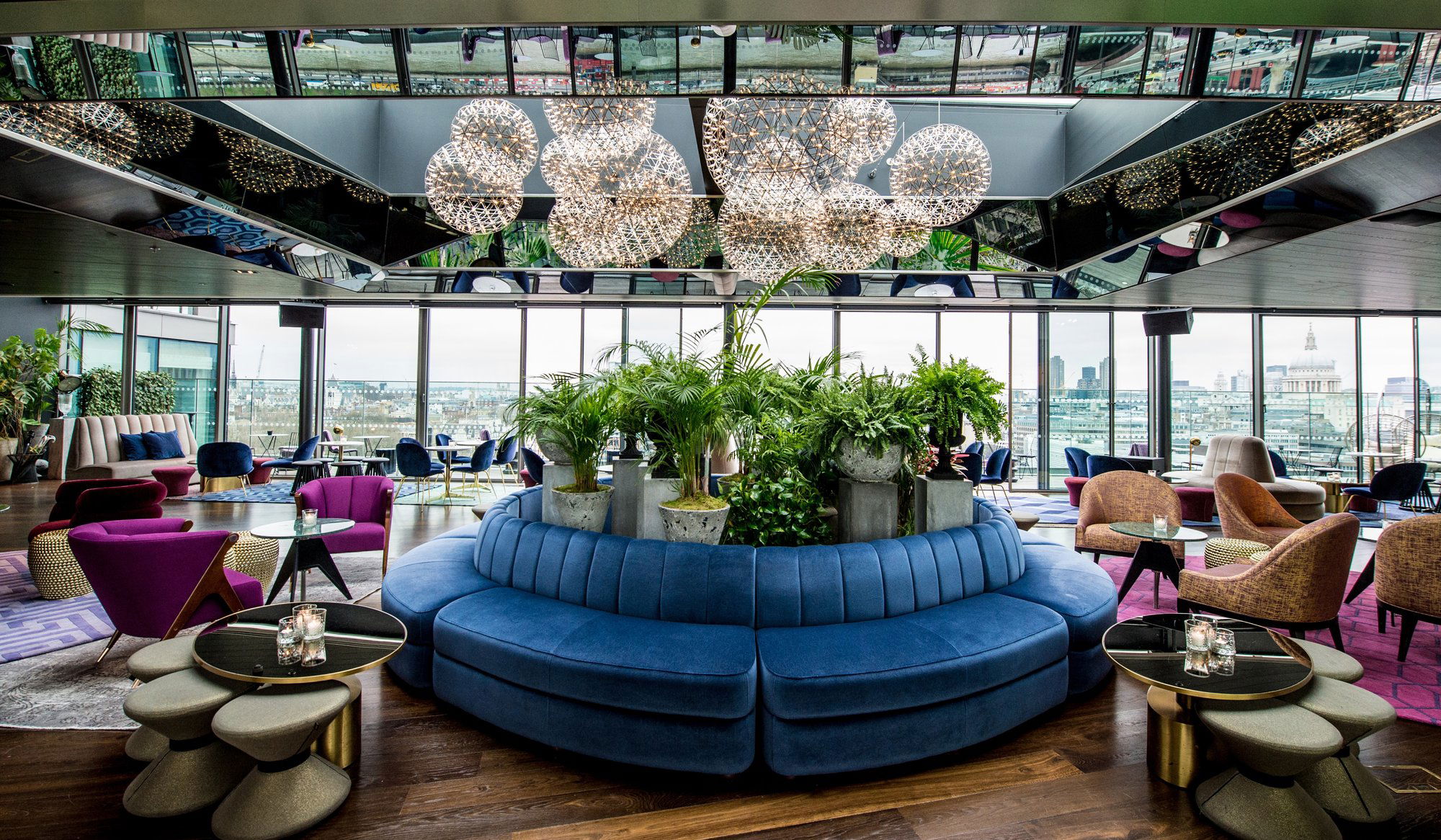 12th Knot, Bar in London
