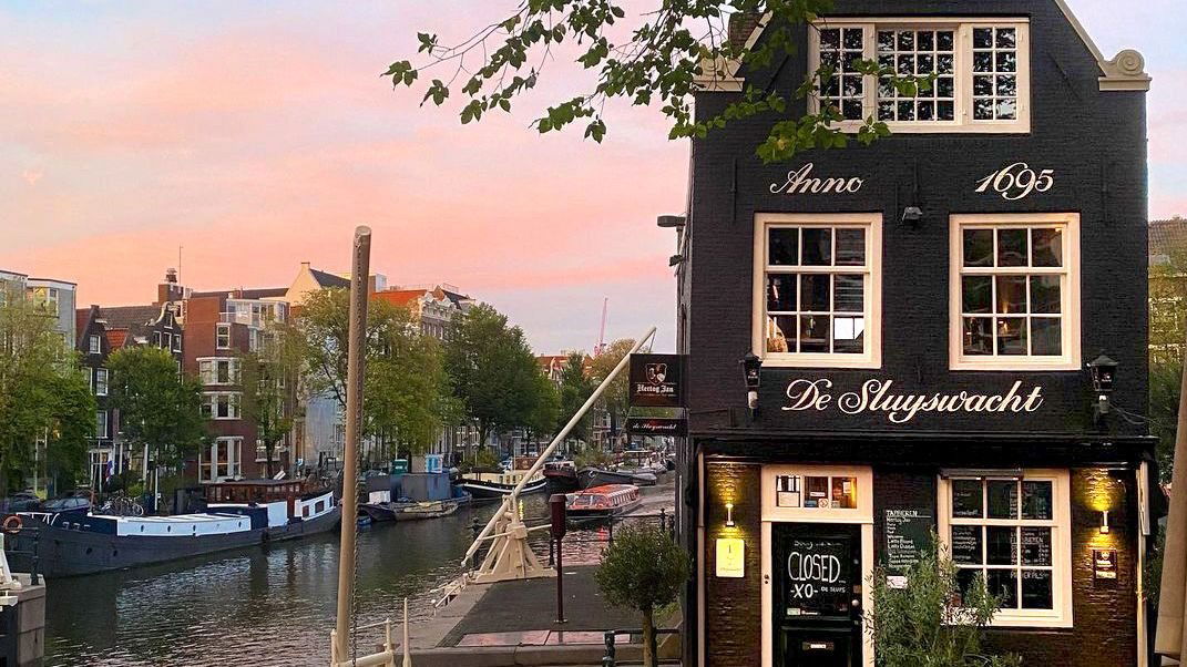 De Sluyswacht, Bar in Amsterdam