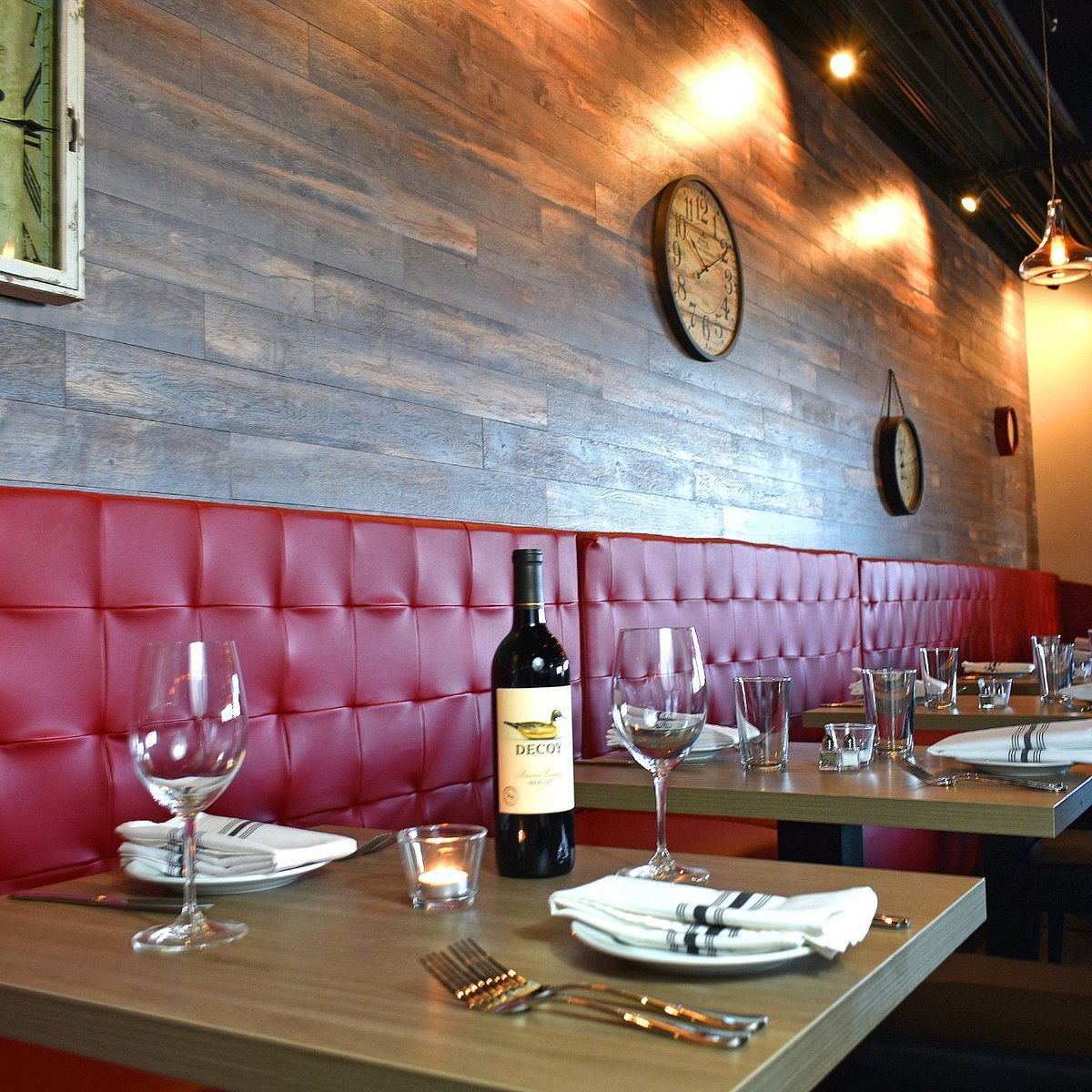 Sam & Luca Italian Bistro, Bar in Mesa