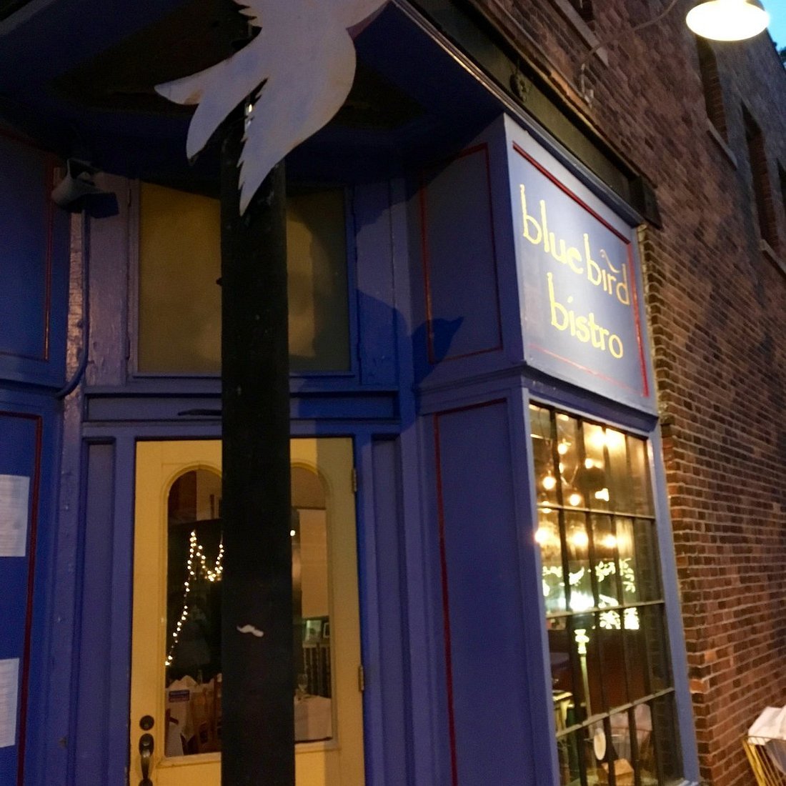 blue bird bistro bar in Kansas City, United States