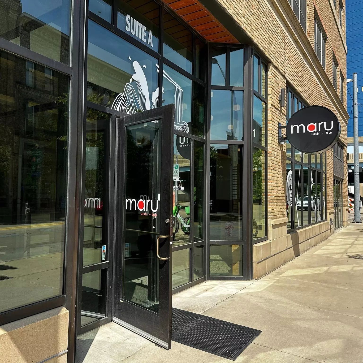 Maru Sushi & Grill, Bar in Grand Rapids
