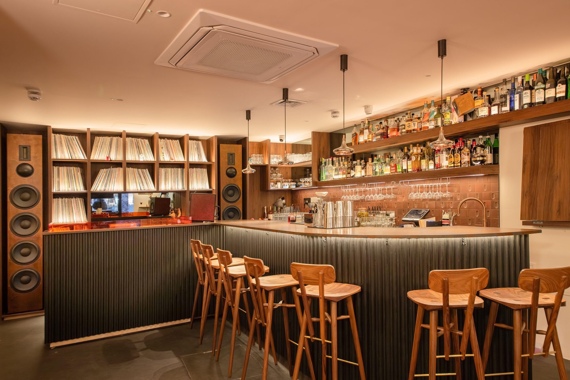 Mad Cats, Bar in London