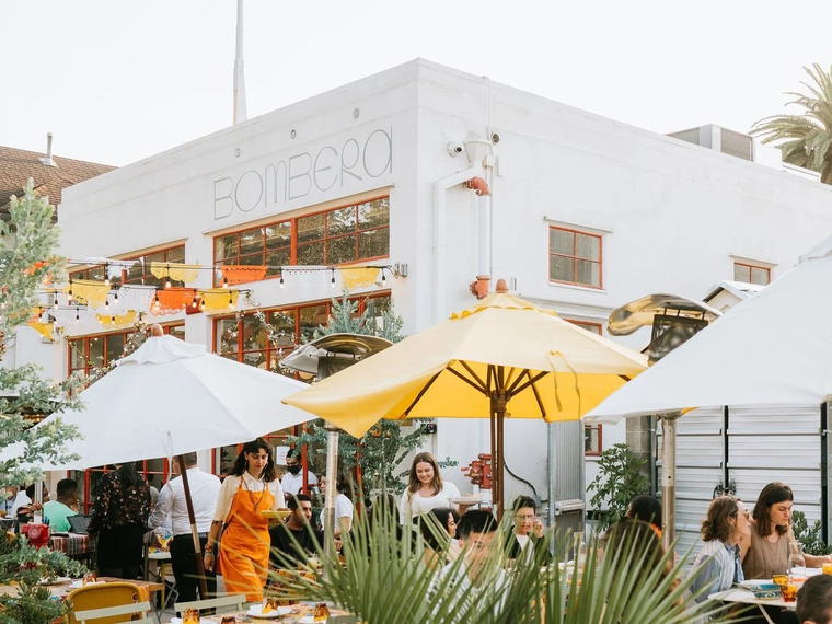 Bombera, Oakland, United States