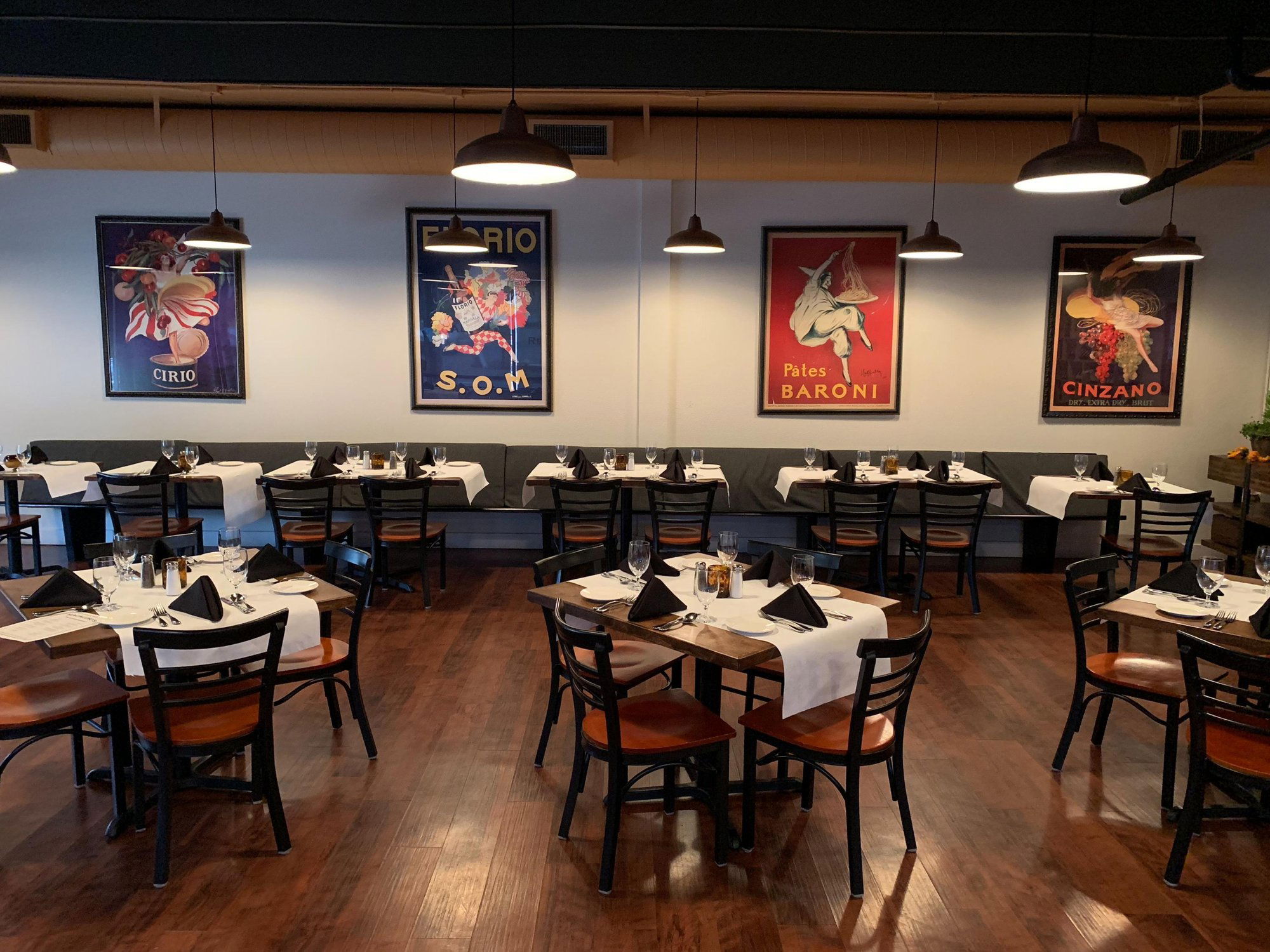 Macaluso's Italian Restaurant, Bar in Ruston