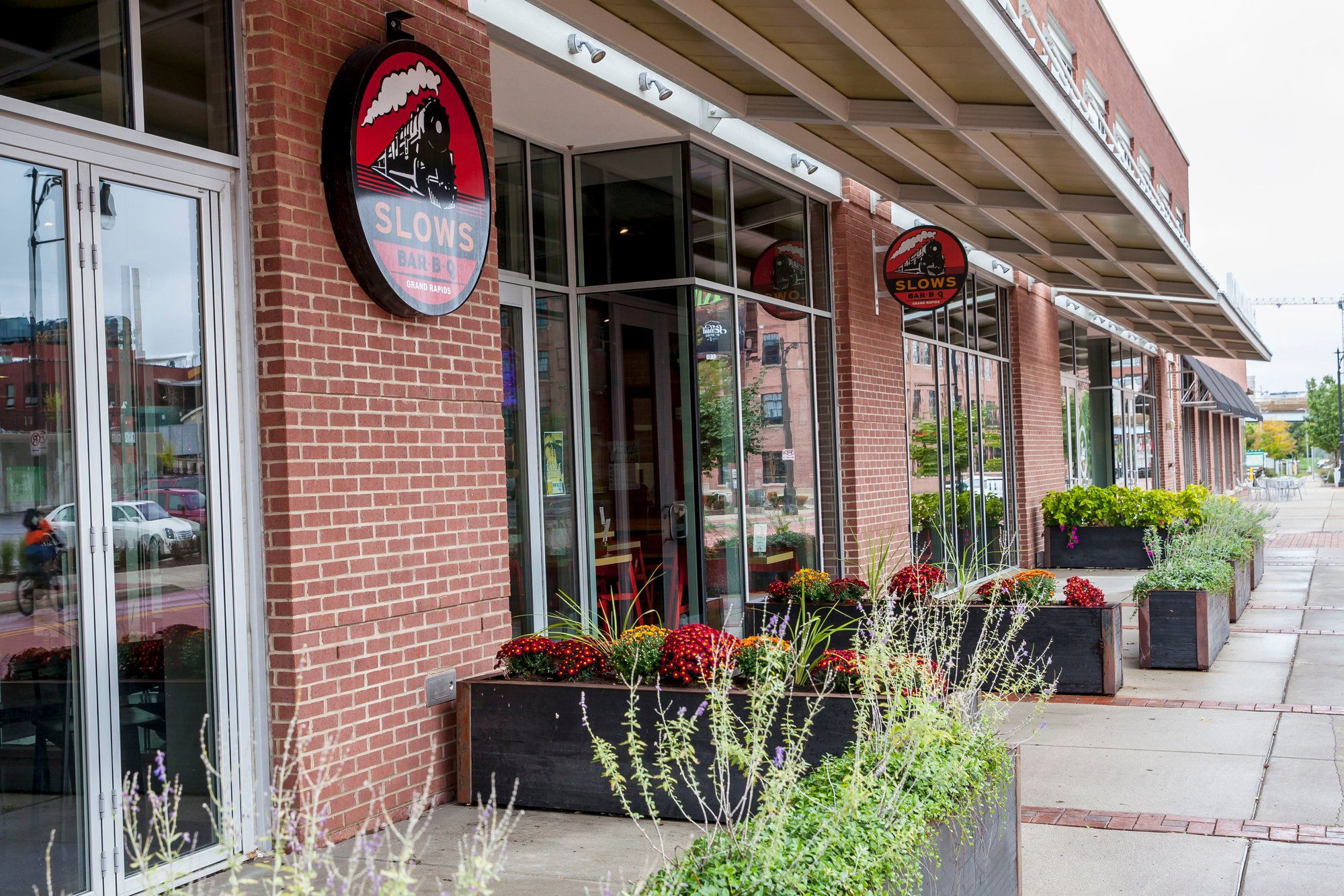 Slows Bar BQ Grand Rapids, Bar in Grand Rapids