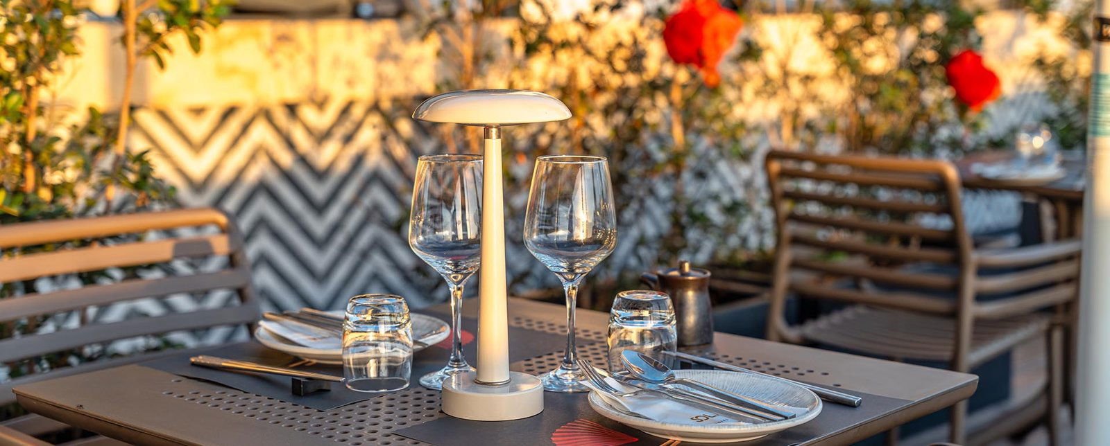 Topdeck, Bar in Mellieħa