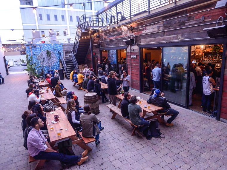 Mad Oak Bar ‘N’ Yard, Oakland, United States