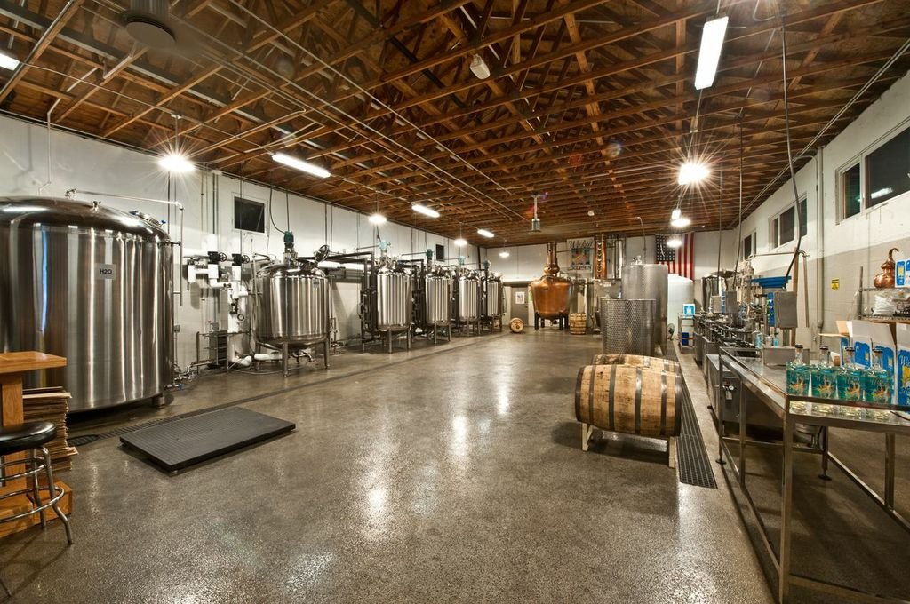 Wicked Dolphin Distillery, Cape Coral, United States