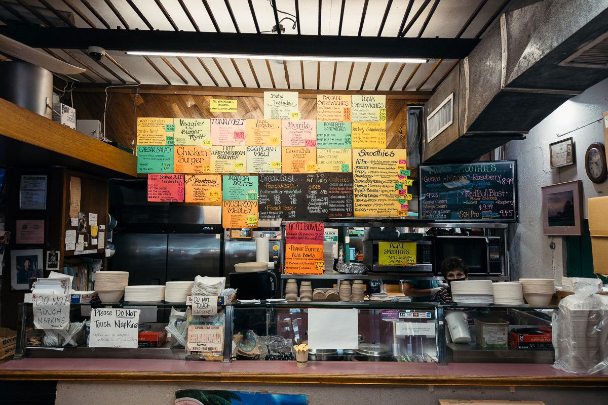 Andy's Sandwiches & Smoothies, Bar in Urban Honolulu