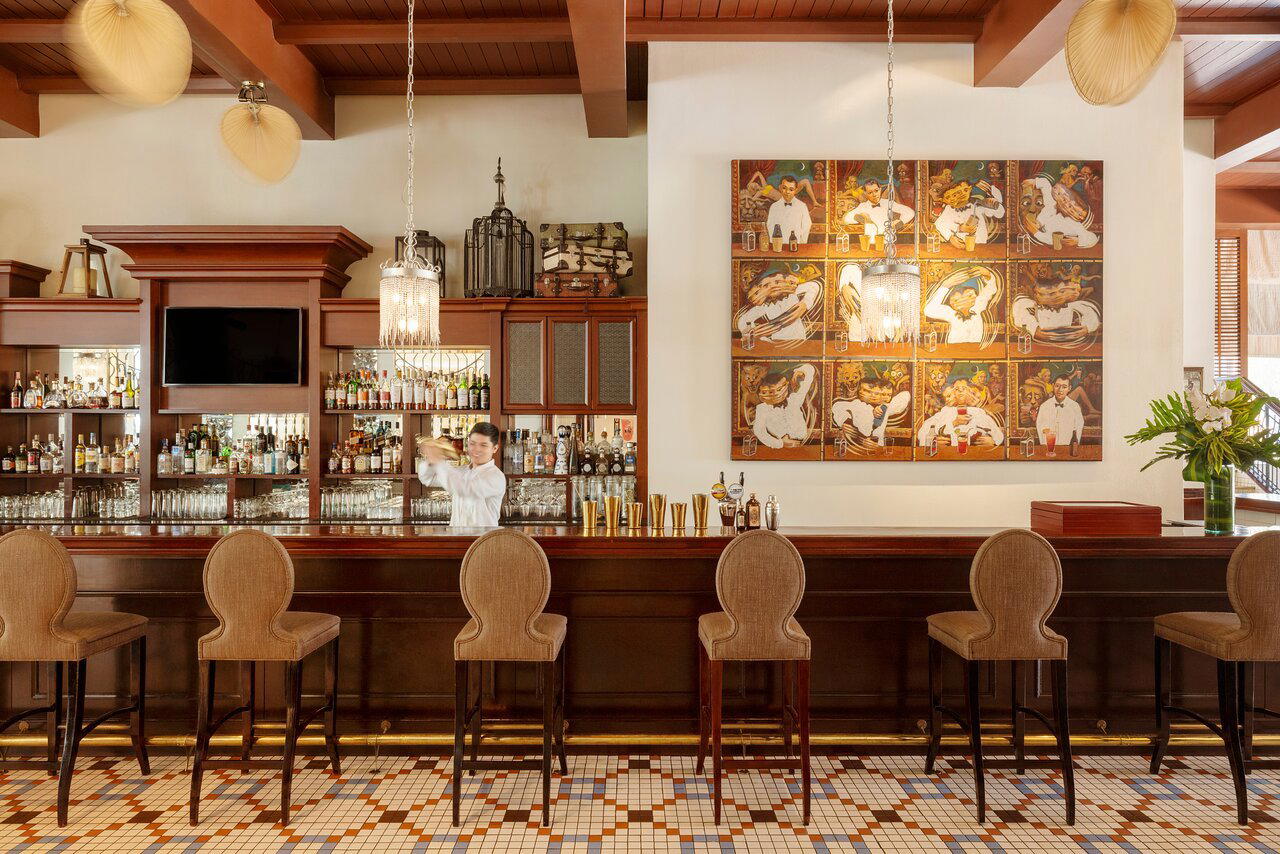 Long Bar bar in Manila, Philippines