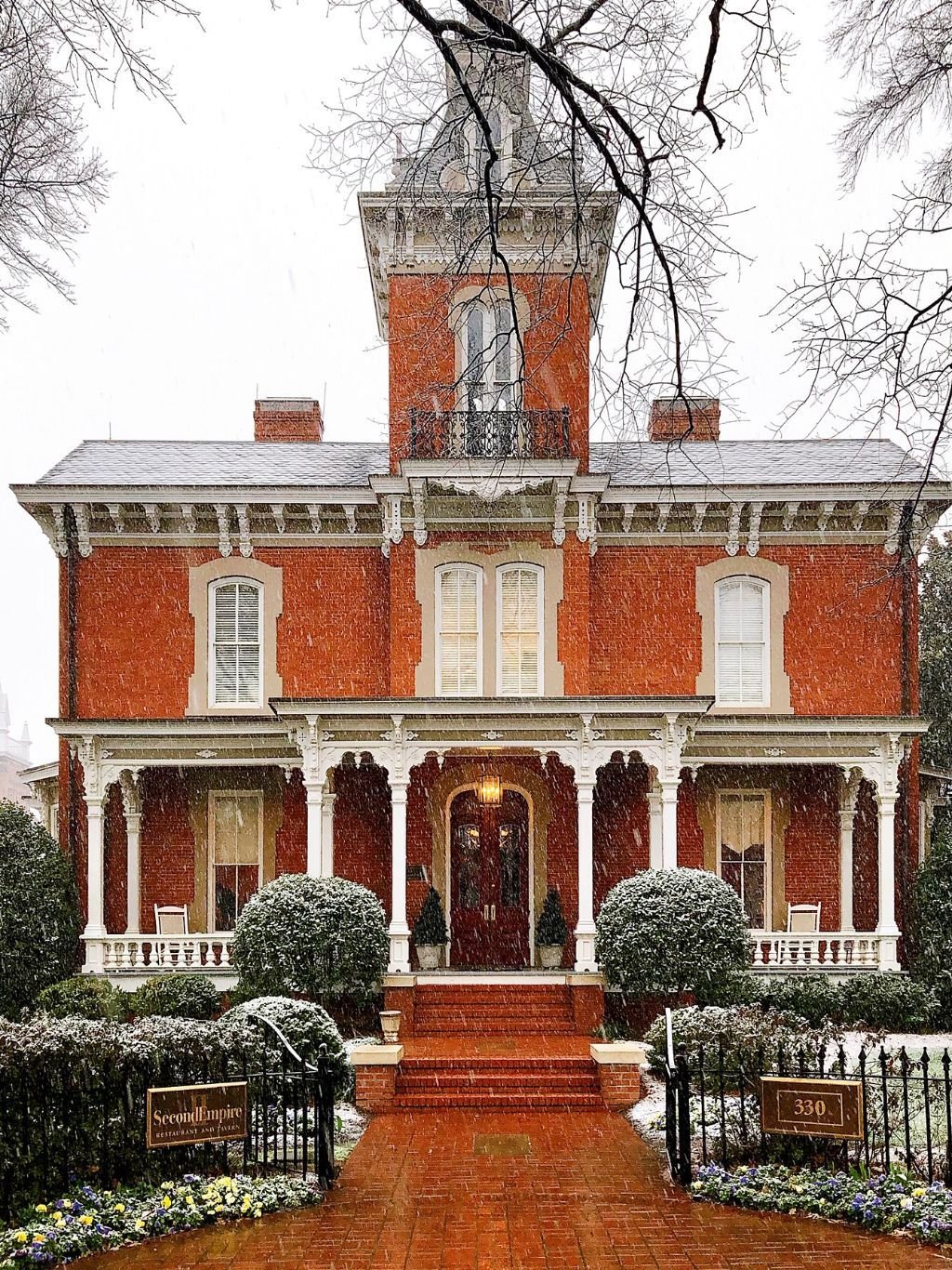 Second Empire Restaurant and Tavern bar in Raleigh, United States