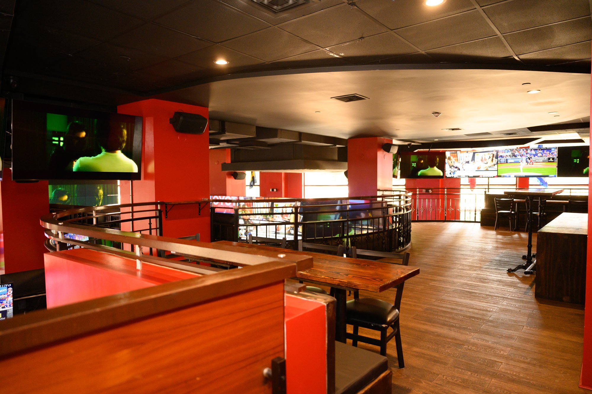 Continental Bar & Lounge, Bar in New York City