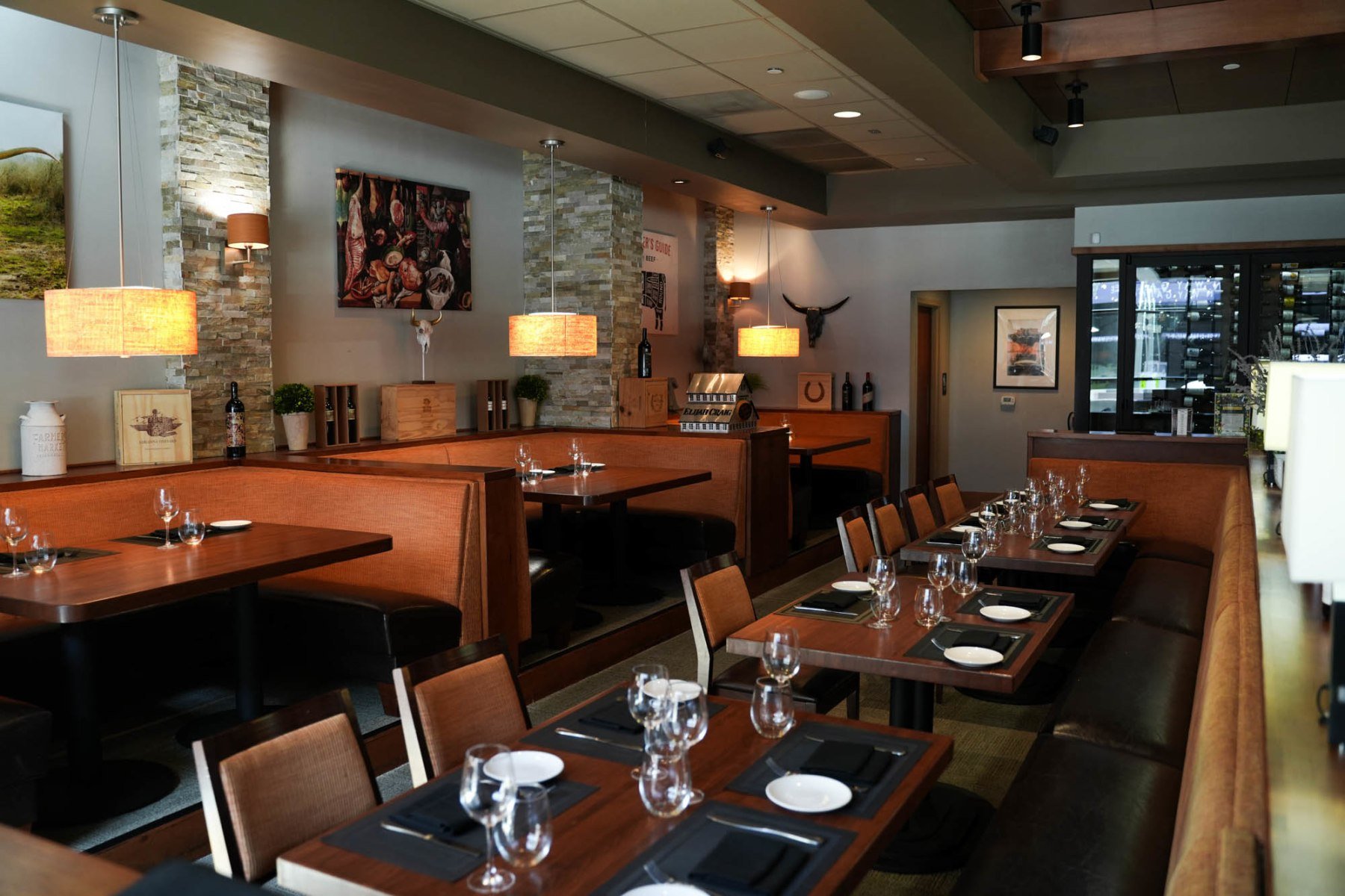 Steak & Tonic, Bar in Newport News
