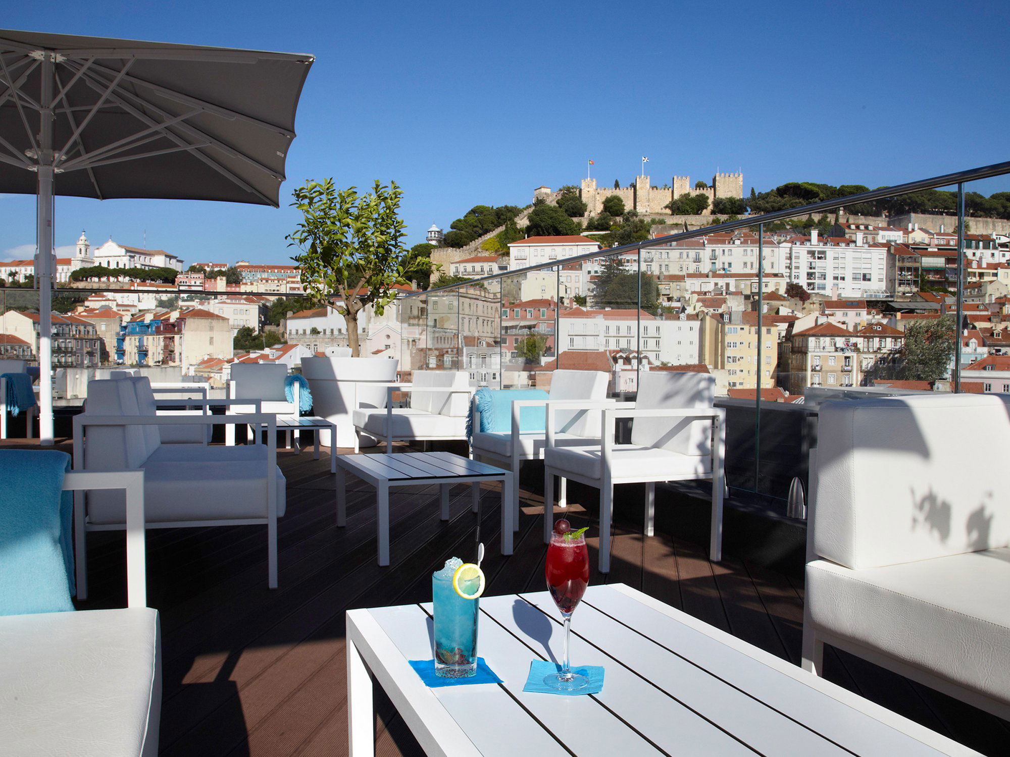 Maria Escandalosa Rooftop Bar, Bar in Lisbon