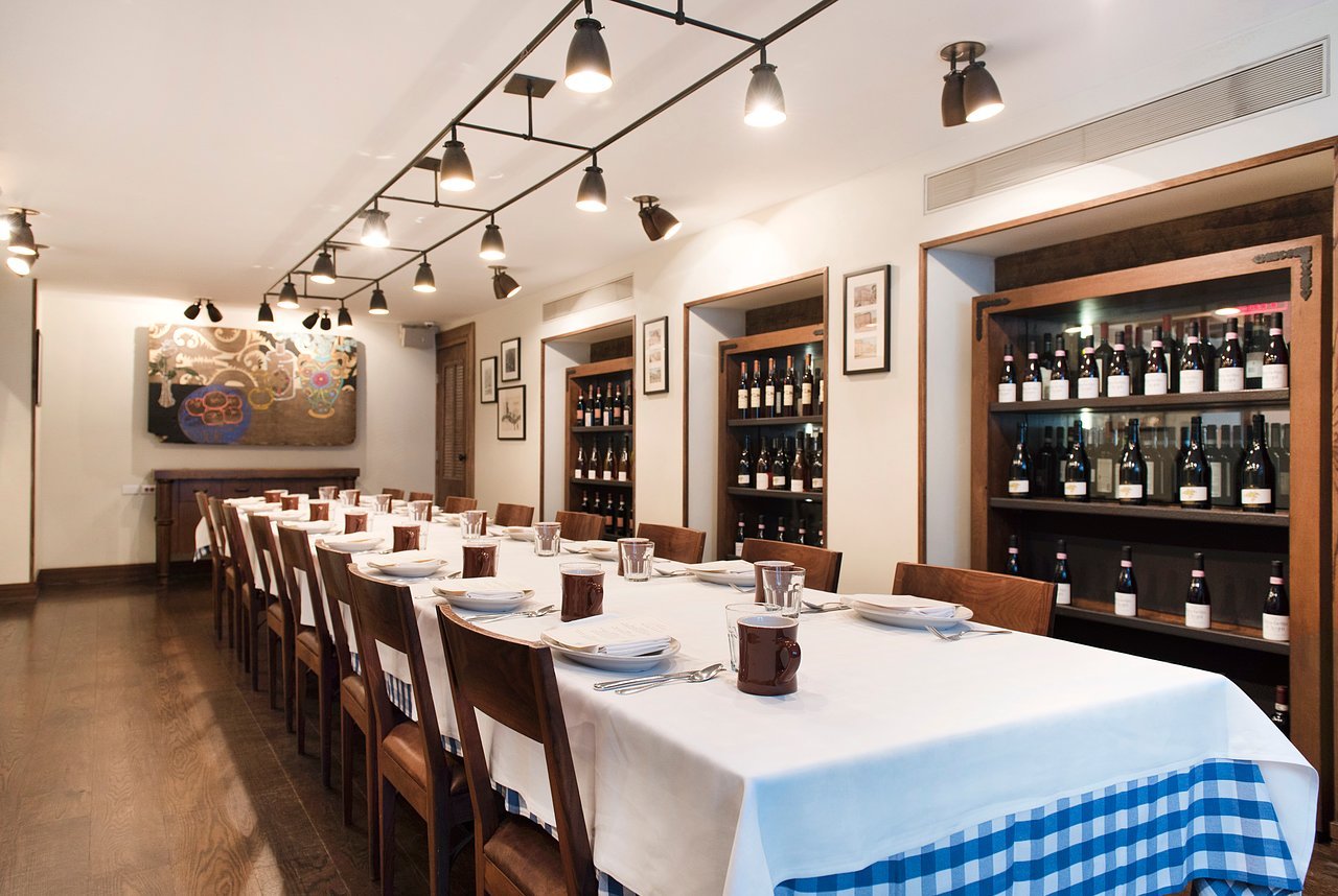 Maialino (vicino), Bar in New York City