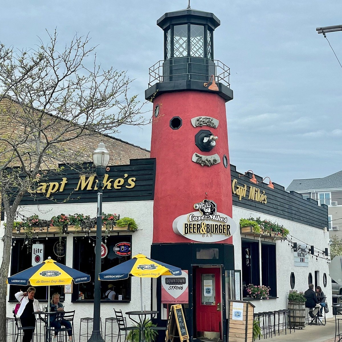 Captain Mike's bar in Kenosha, United States