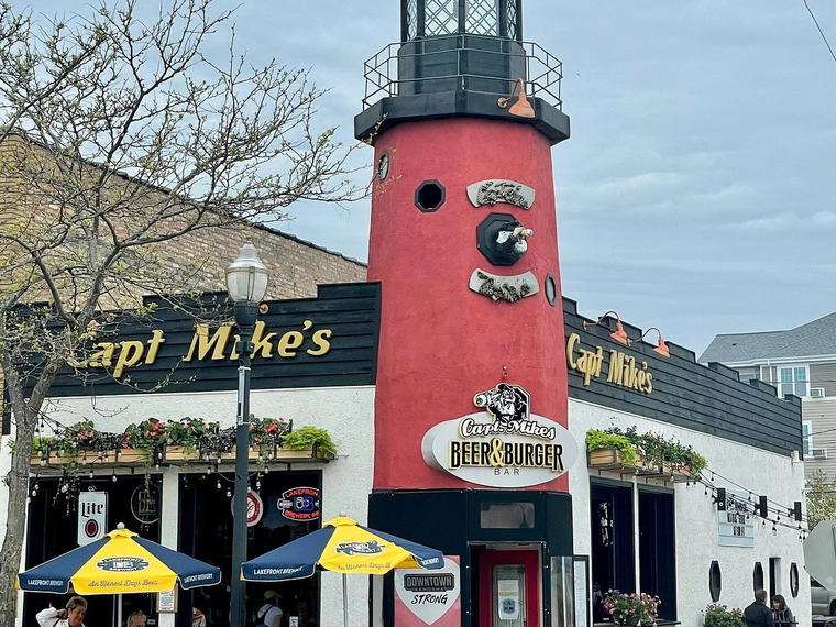 Captain Mike's, Kenosha, United States
