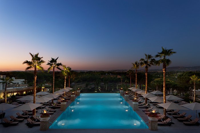 Sereno Pool Bar