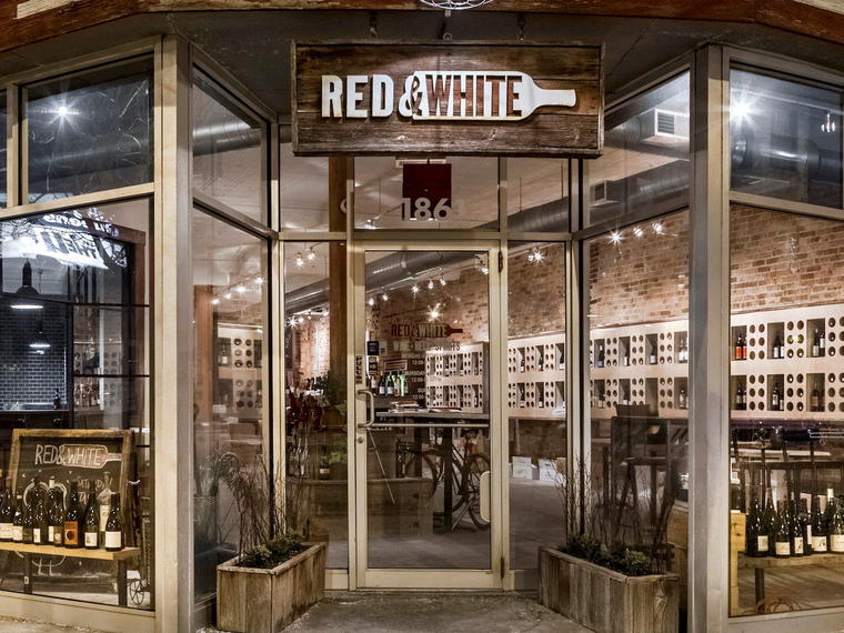 Red & White, Chicago, United States