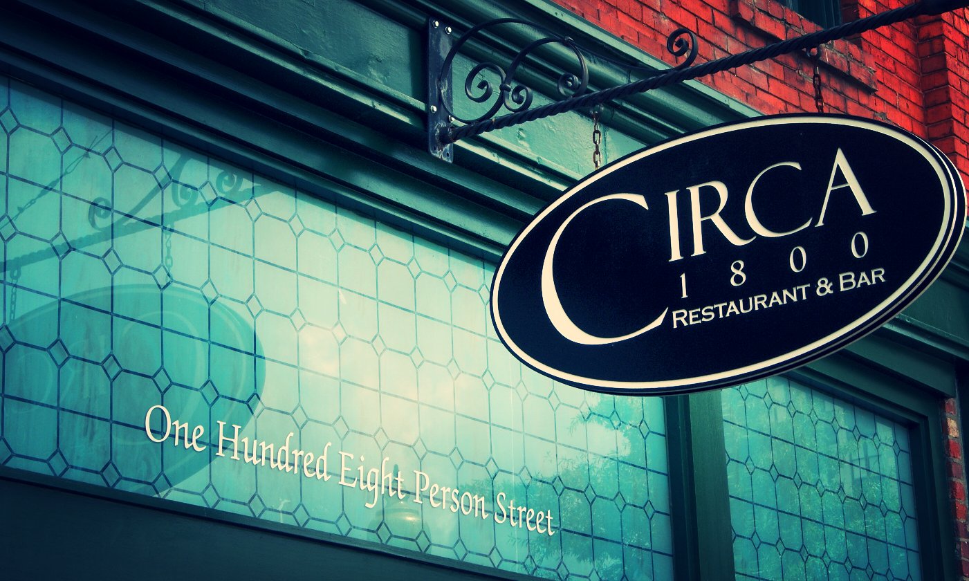 Circa 1800 bar in Fayetteville, United States