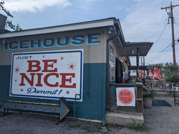 The Dakota East Side Ice House, San Antonio, United States