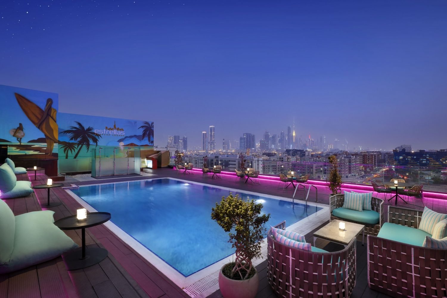 Canvas Pool & Bar, Bar in Dubai
