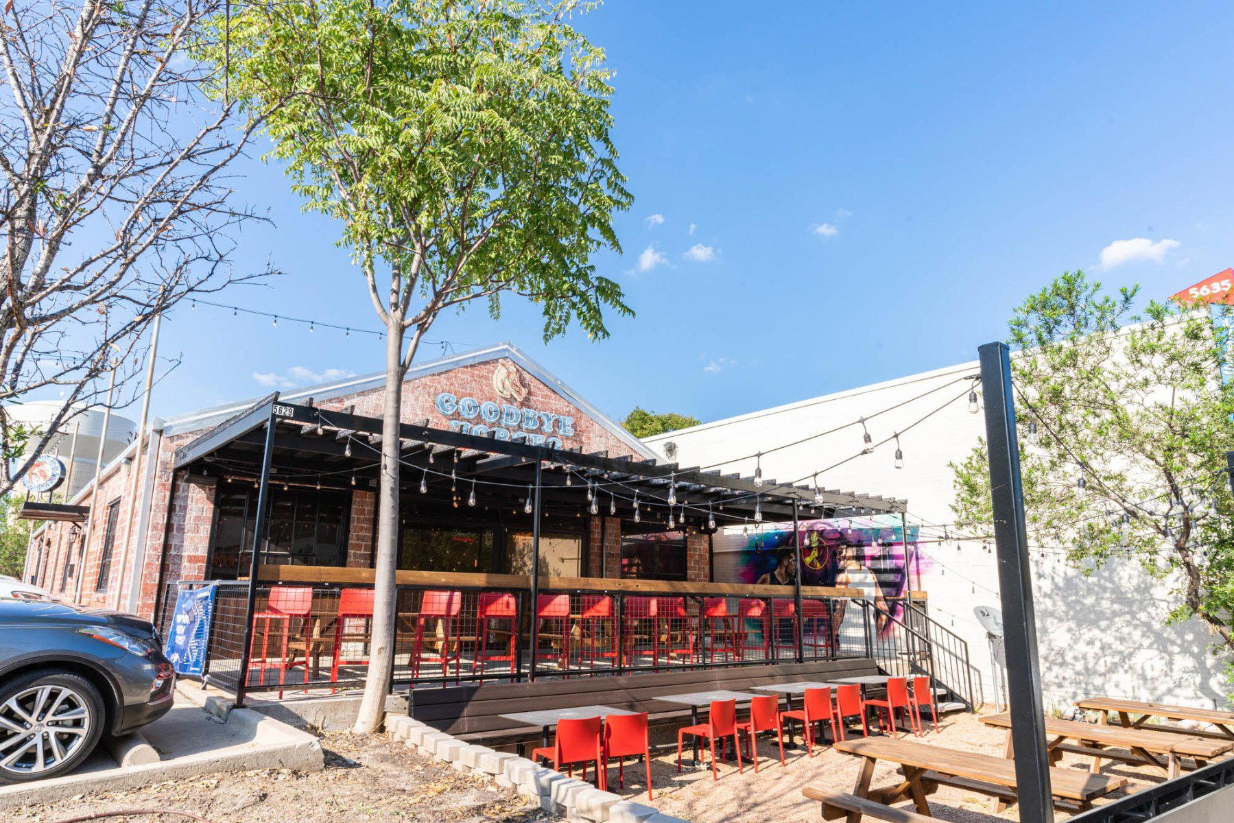 Goodbye Horses bar in Dallas, United States